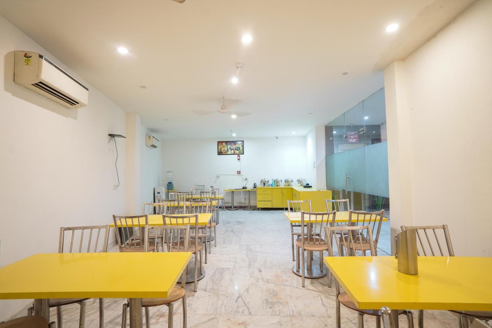 Hotel Kelvish Free Airport Pickup New Delhi Exterior photo