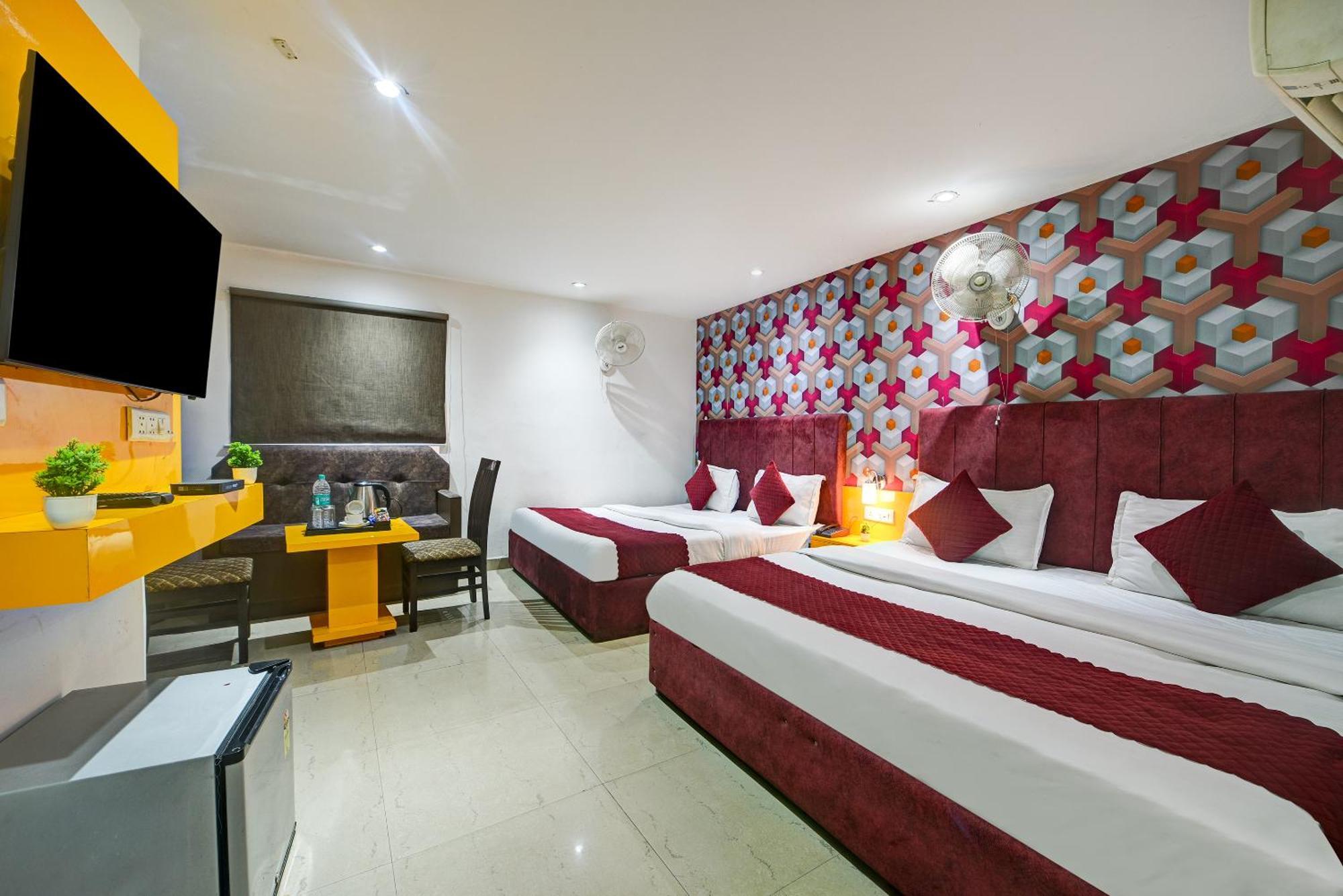 Hotel Kelvish Free Airport Pickup New Delhi Exterior photo
